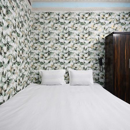 Hotel O Blue Cherry Guest House Колката Екстериор снимка